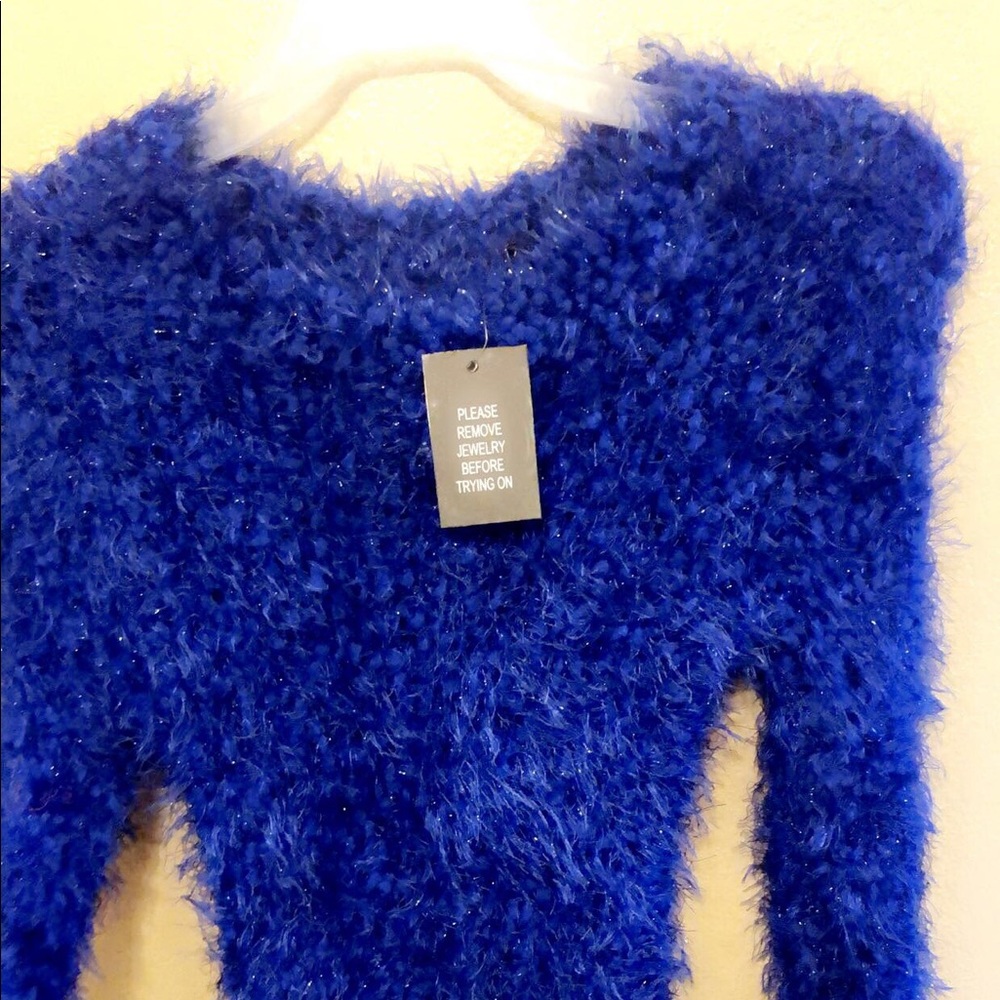 VIP fur pullover NWT - Picture 3 of 4